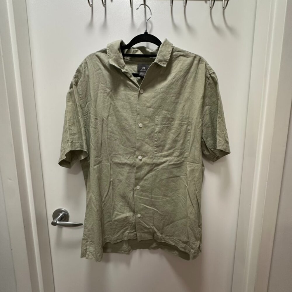 H&M Camp Summer Shirt in Green, Size L